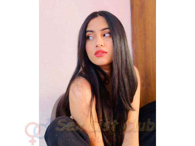 Call Girls In Pragati Maidan 9711800081 Escorts Service Delhi NCR