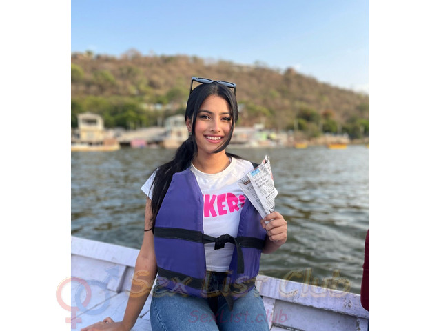 Call Girls In Safdarjung Development Area 9711800081 Escorts Service Delhi NCR